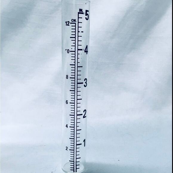 Glass Graduated Cylinders - Picture 2 of 5